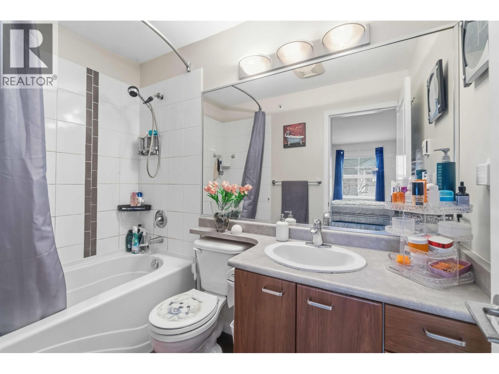 16 188 SIXTH STREET, New Westminster