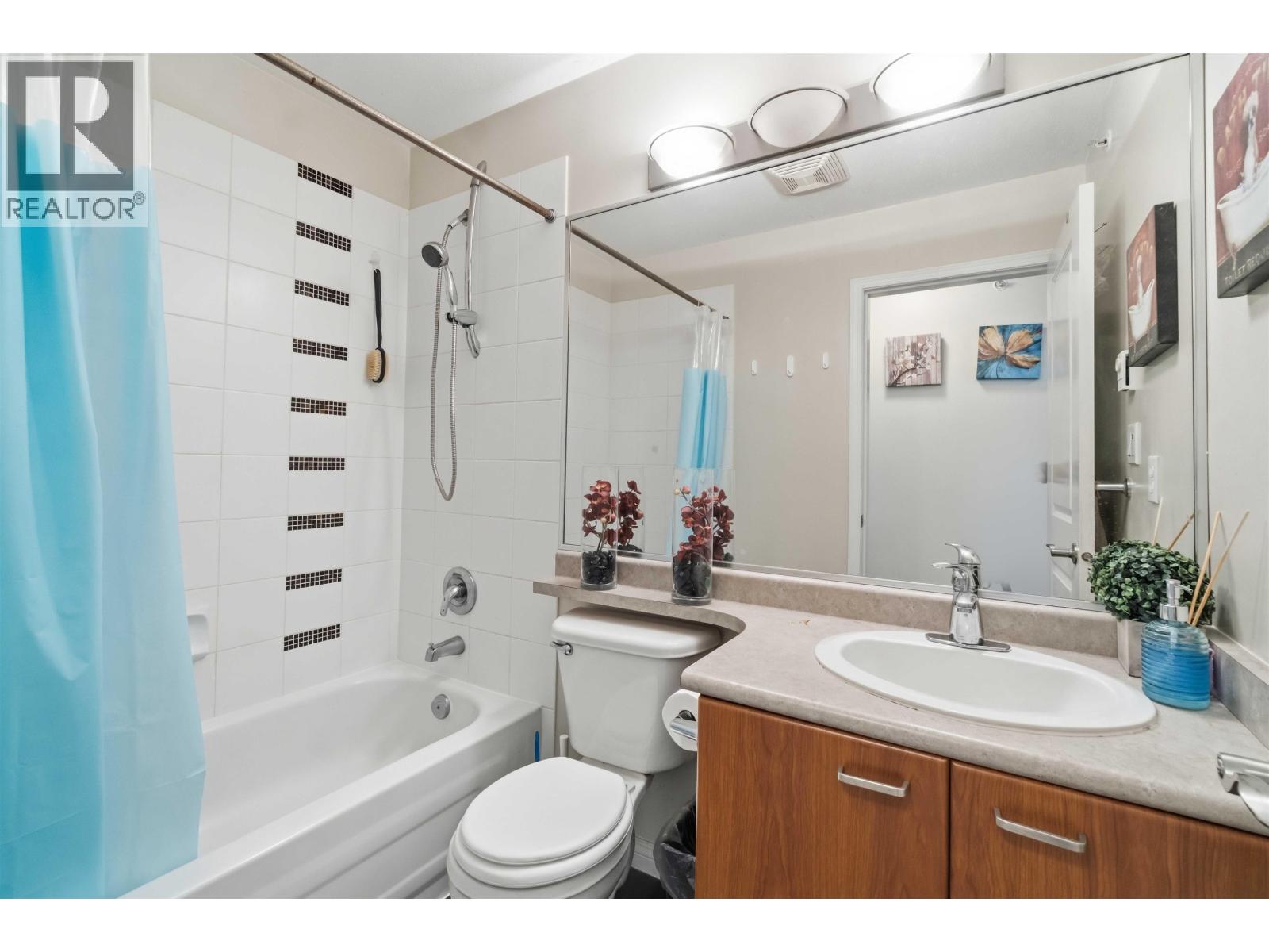 16 188 SIXTH STREET, New Westminster