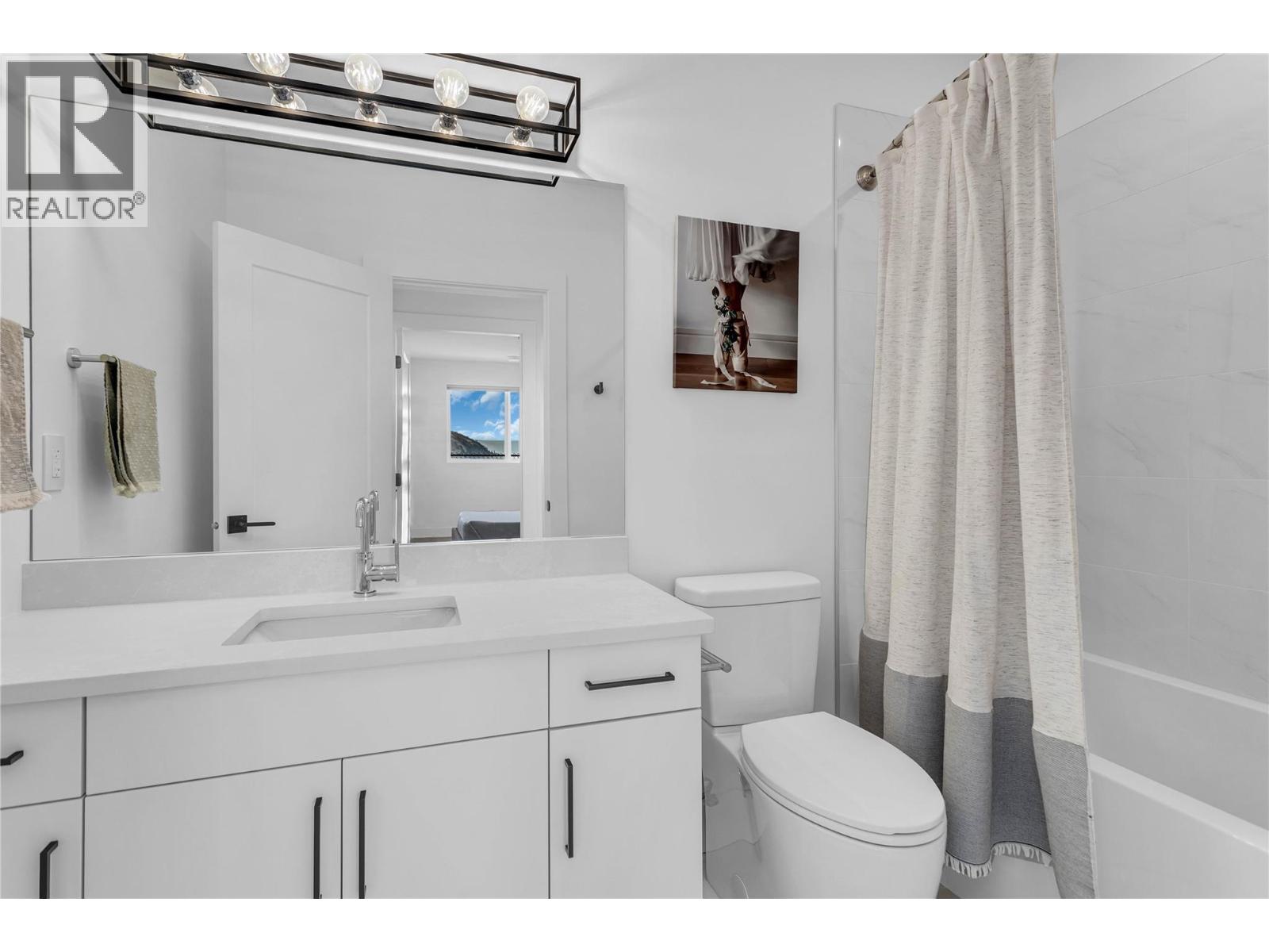 3044 Shaleview Drive, West Kelowna