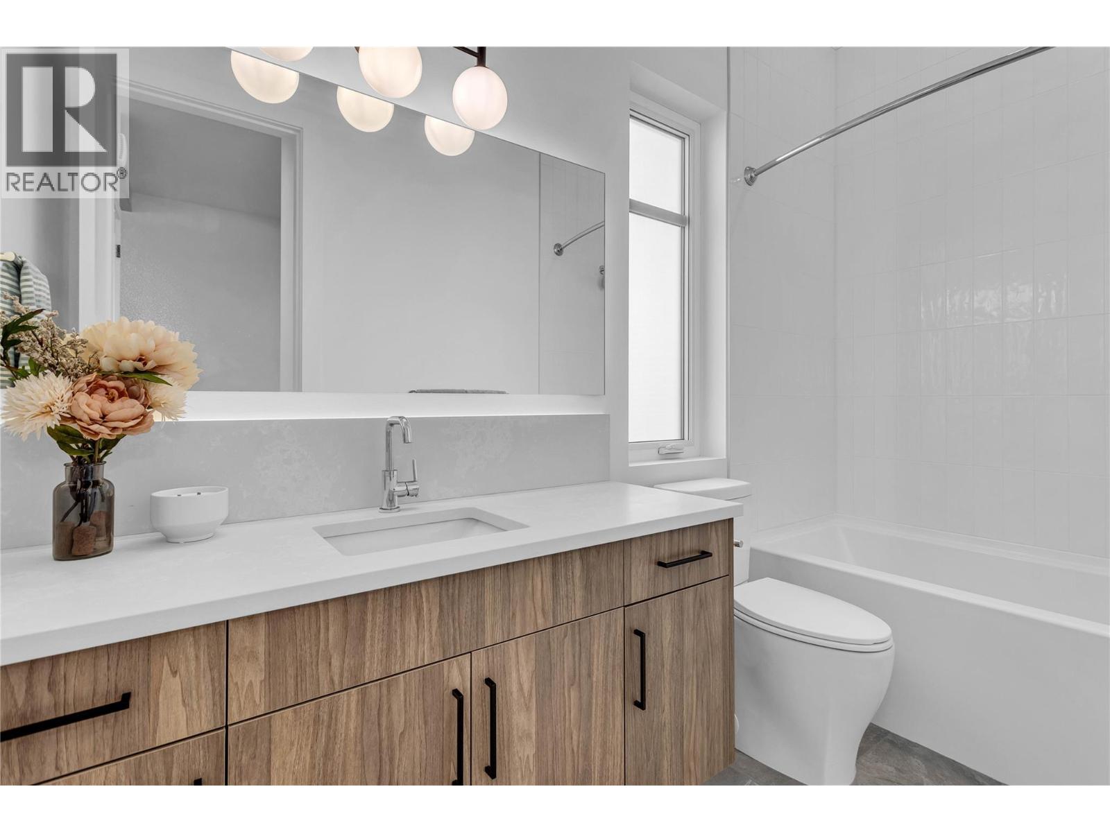 3044 Shaleview Drive, West Kelowna