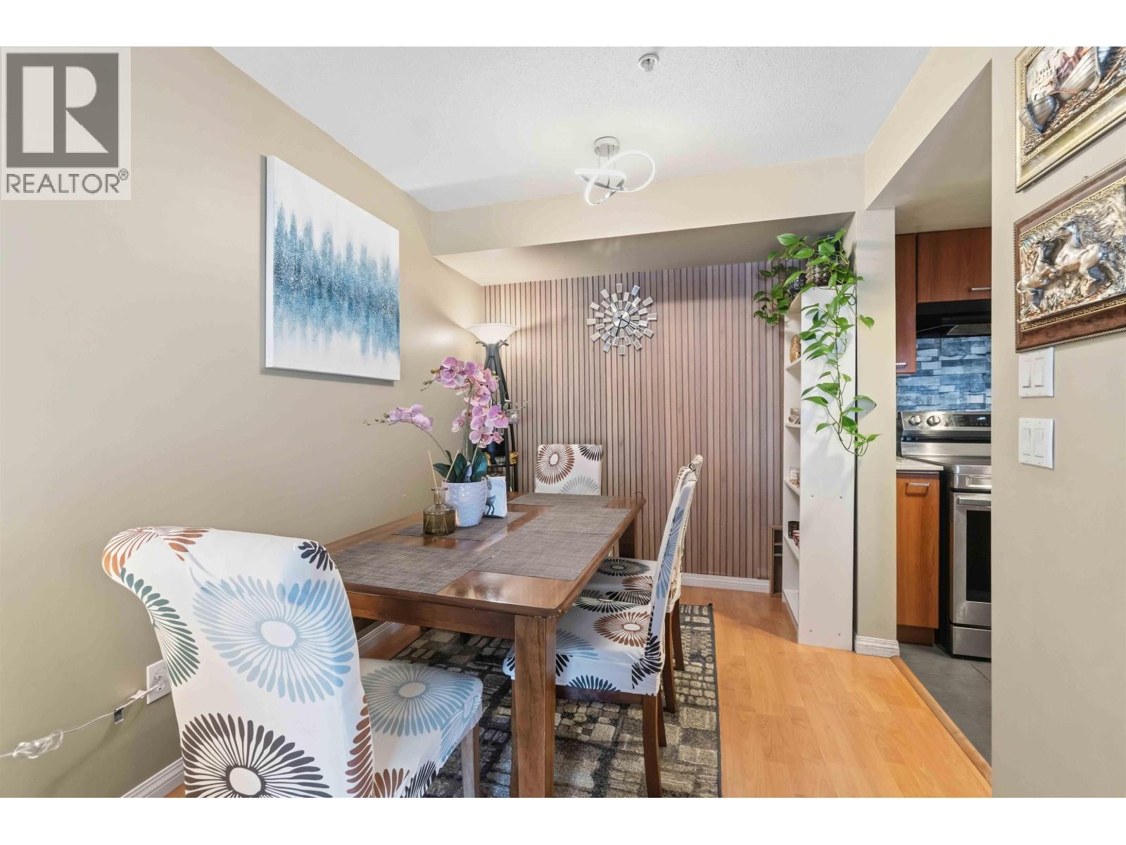 16 188 SIXTH STREET, New Westminster