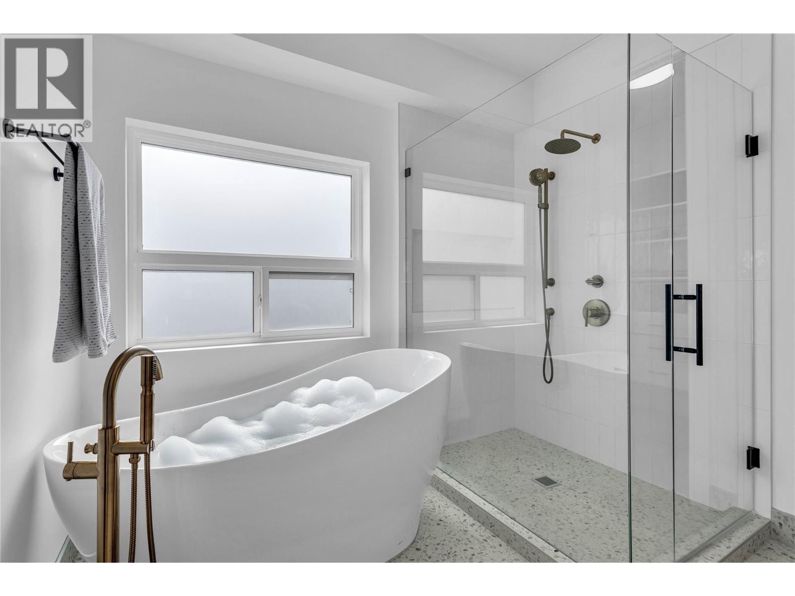 3044 Shaleview Drive, West Kelowna