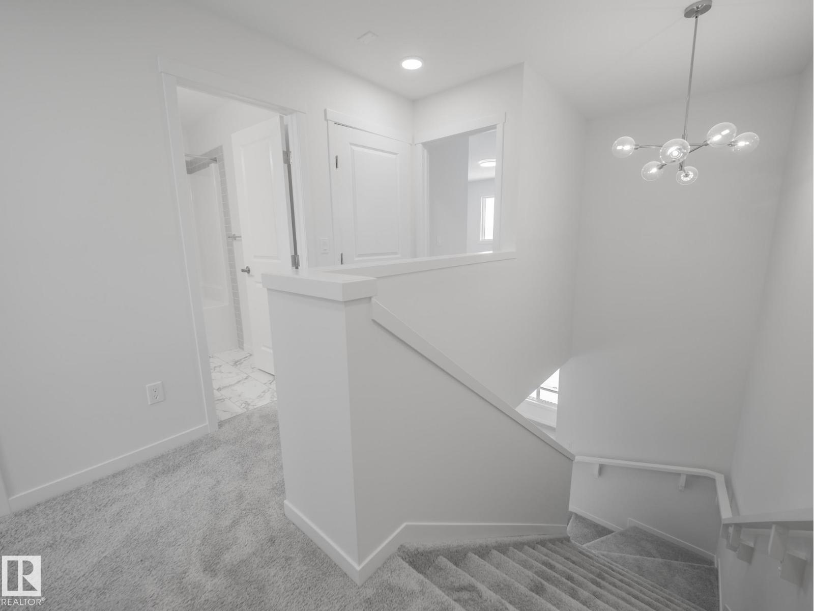 1032 14 AV NW, Edmonton