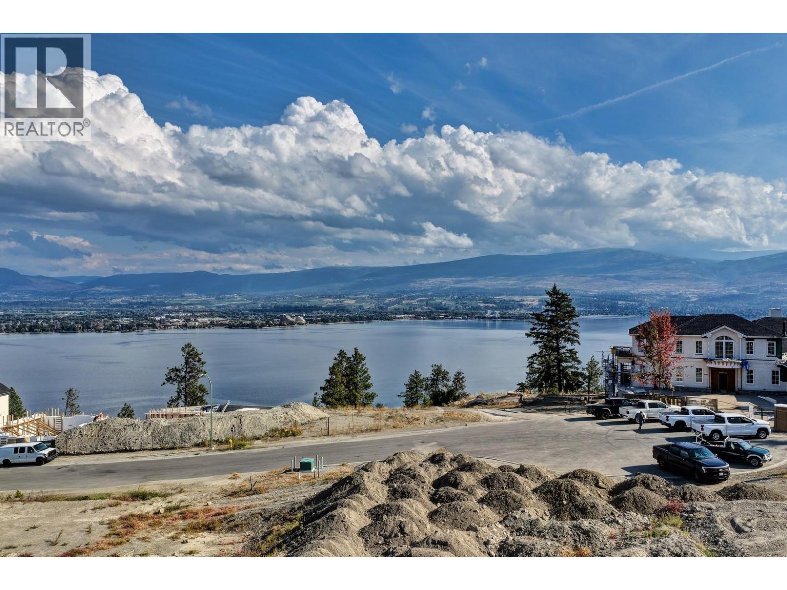 2347 Thacker Drive, West Kelowna