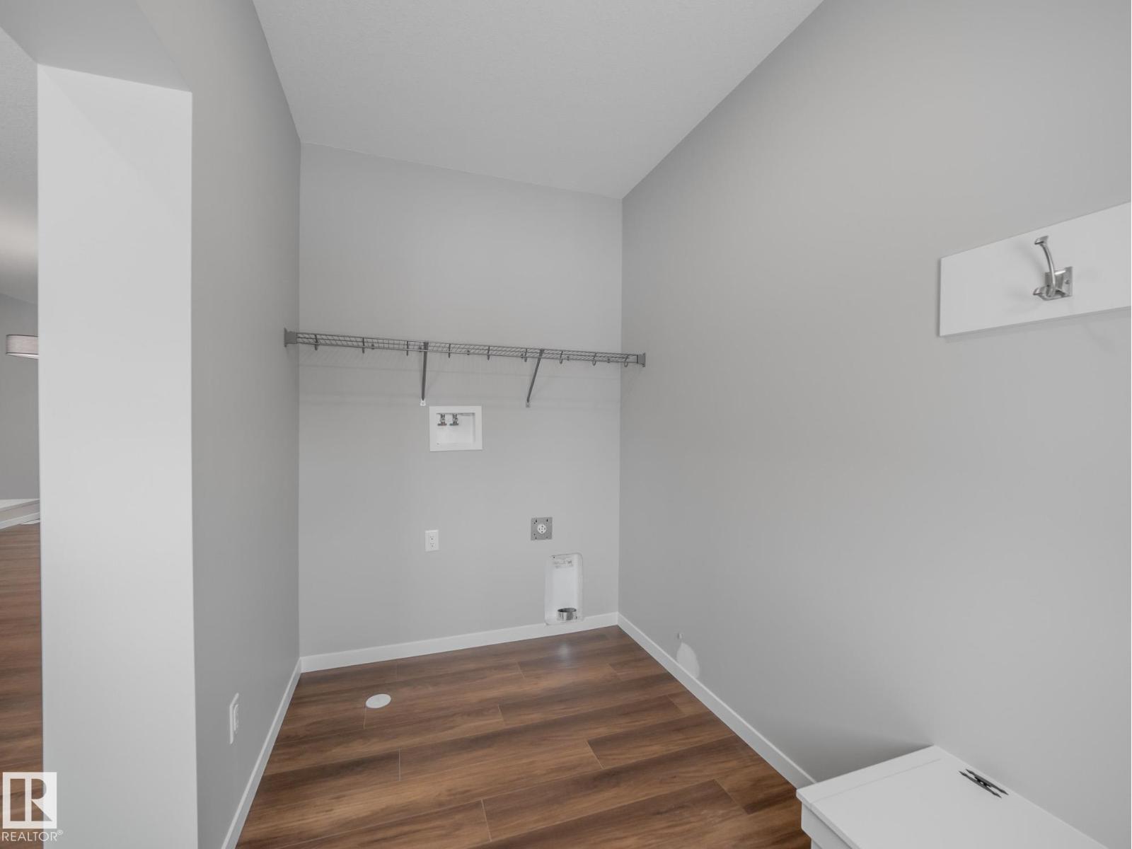 1040 14 AV NW, Edmonton