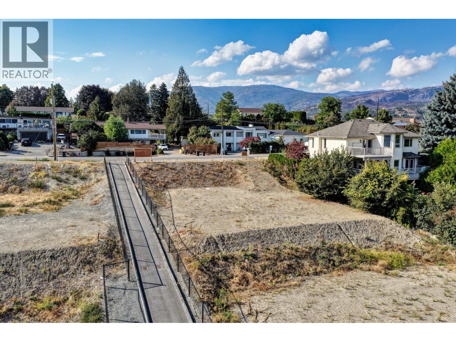 2347 Thacker Drive, West Kelowna