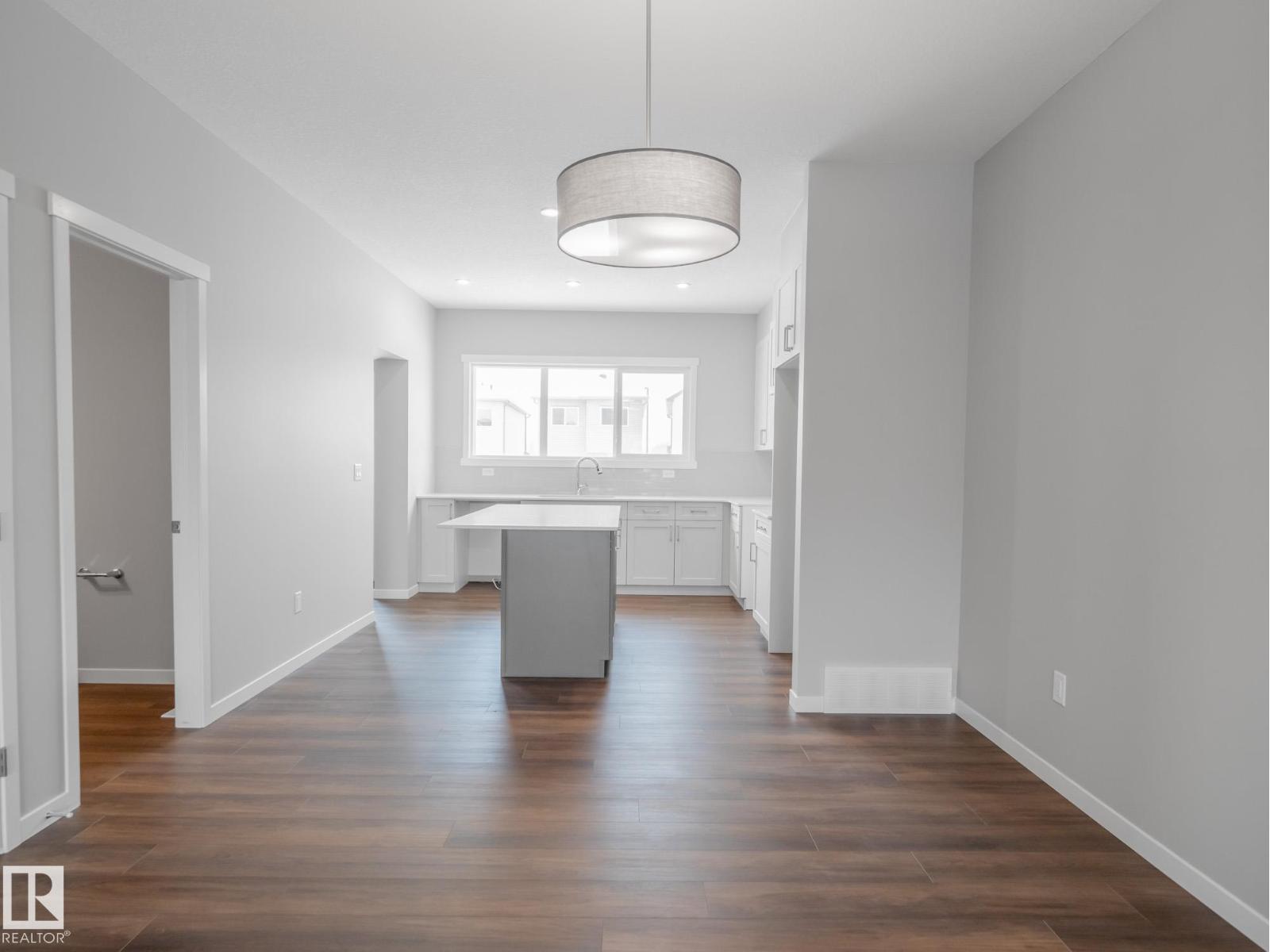 1040 14 AV NW, Edmonton