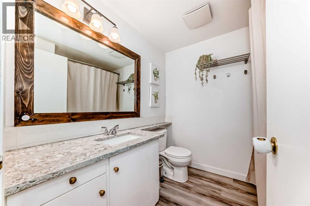 Single Family House for Sale in    Avenue SW Glamorgan Calgary 