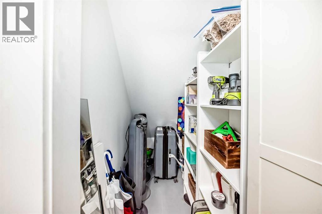 Single Family House for Sale in    Avenue SW Glamorgan Calgary 