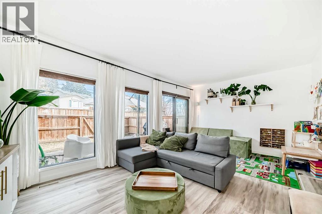 Single Family House for Sale in    Avenue SW Glamorgan Calgary 