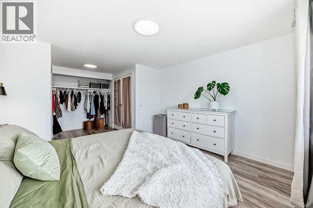 Single Family House for Sale in    Avenue SW Glamorgan Calgary 