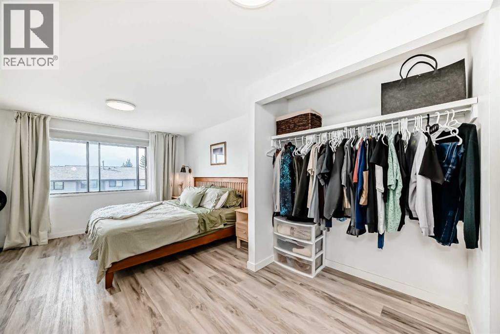 Single Family House for Sale in    Avenue SW Glamorgan Calgary 