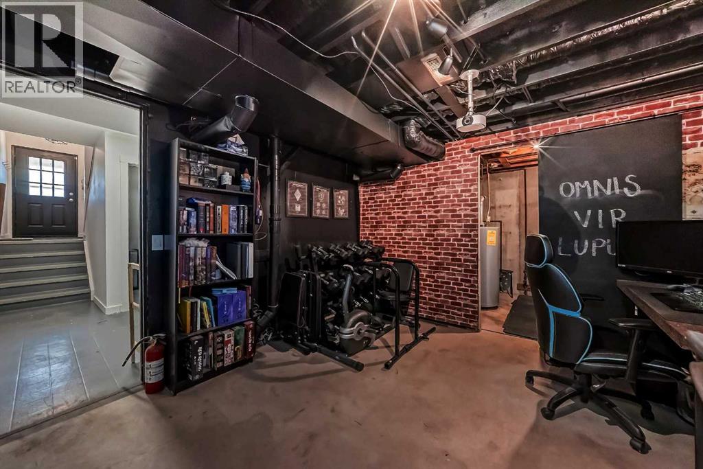 Single Family House for Sale in    Avenue SW Glamorgan Calgary 