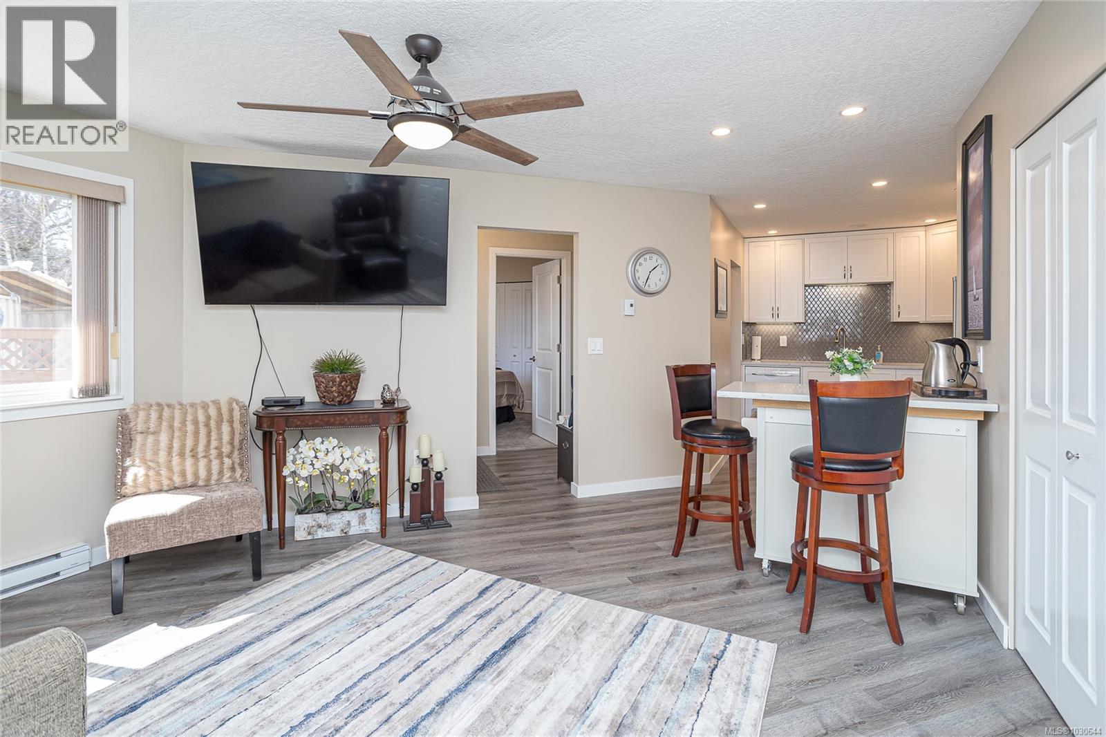 1 4125 Interurban Road, Saanich