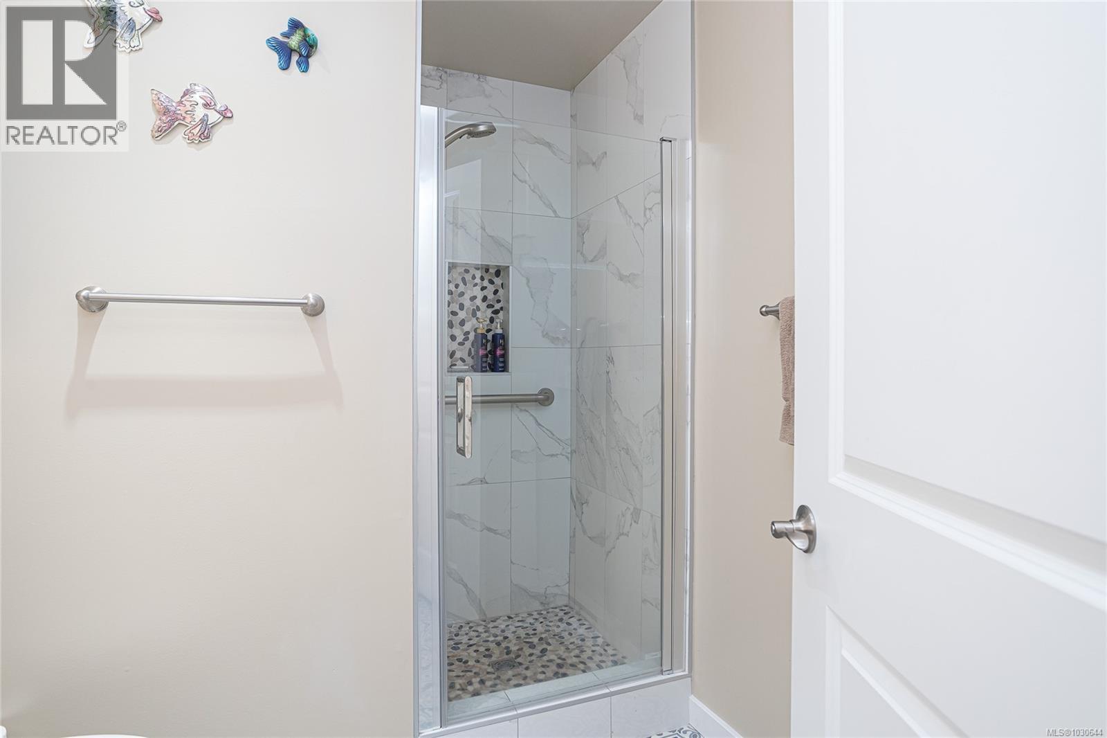 1 4125 Interurban Road, Saanich