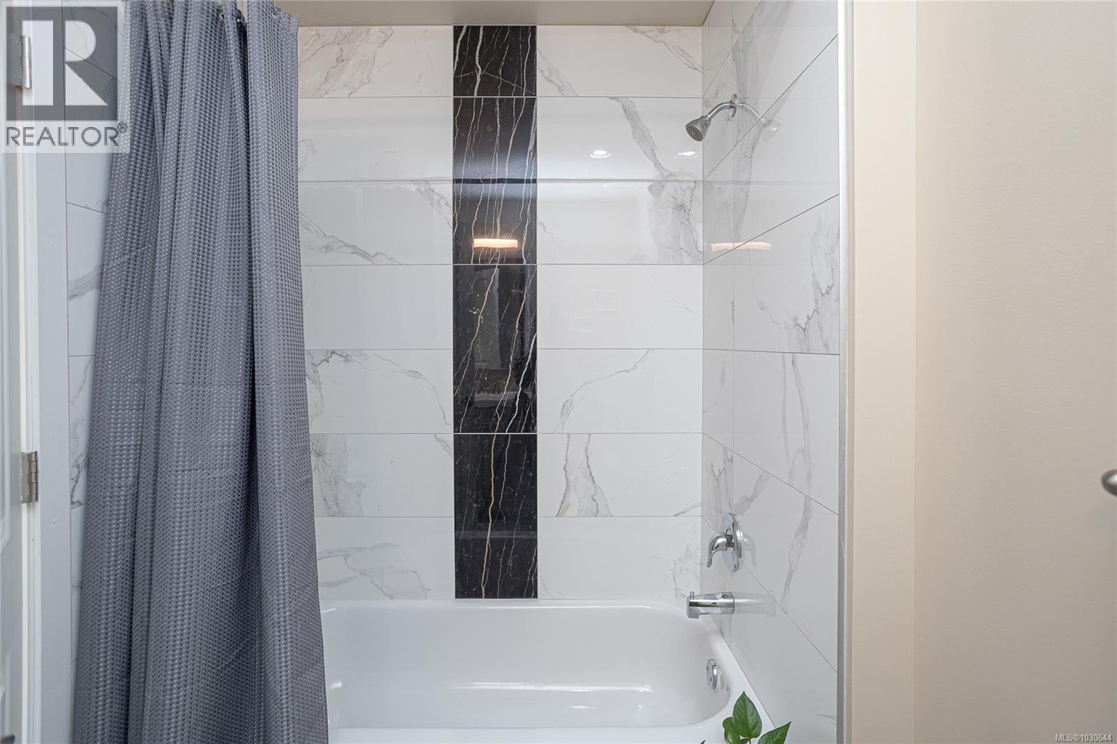 1 4125 Interurban Road, Saanich