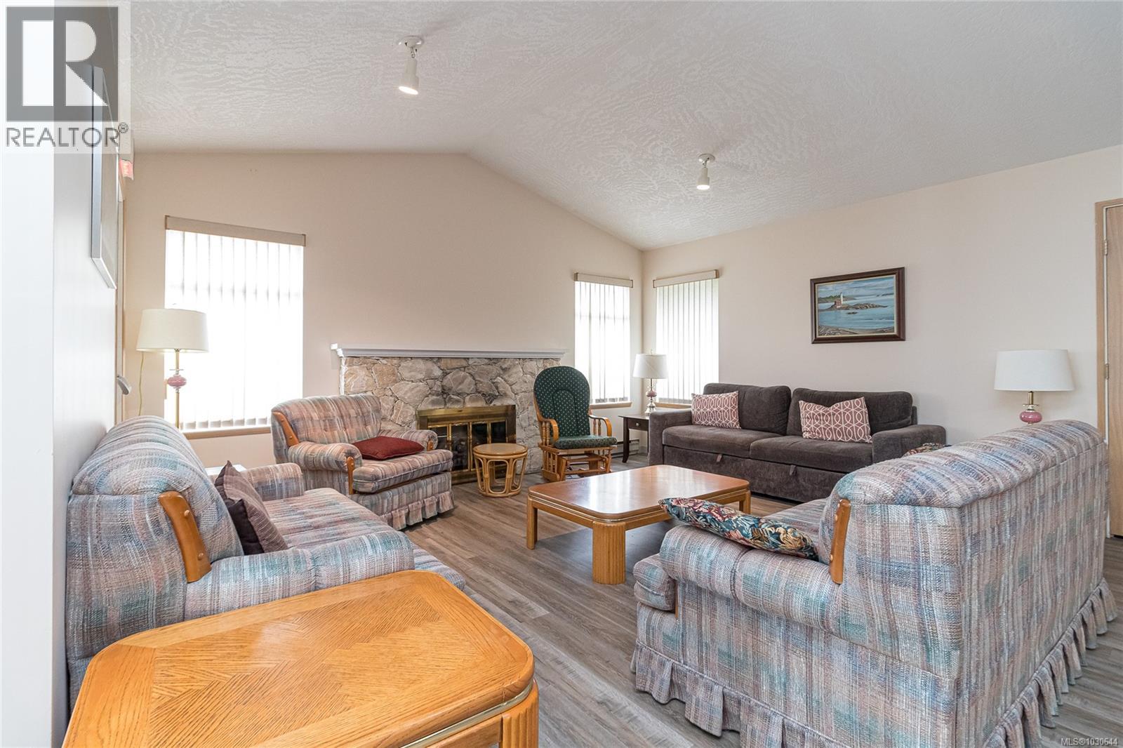 1 4125 Interurban Road, Saanich