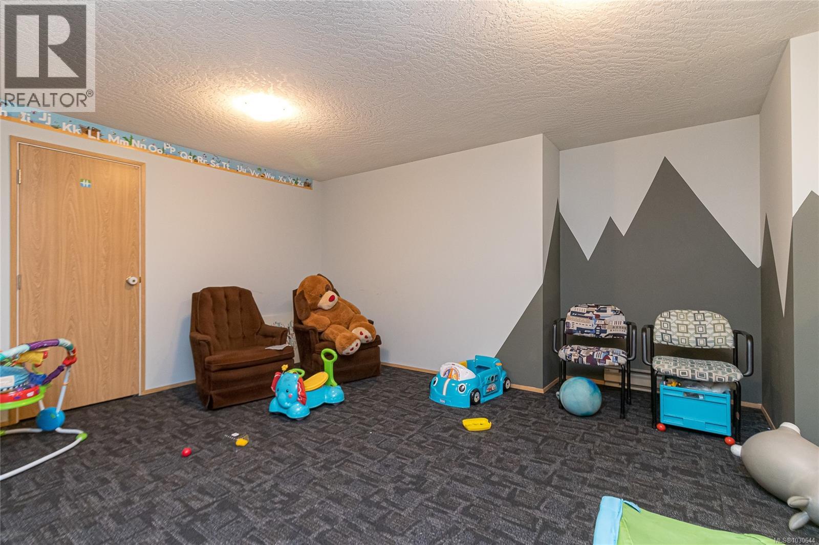 1 4125 Interurban Road, Saanich