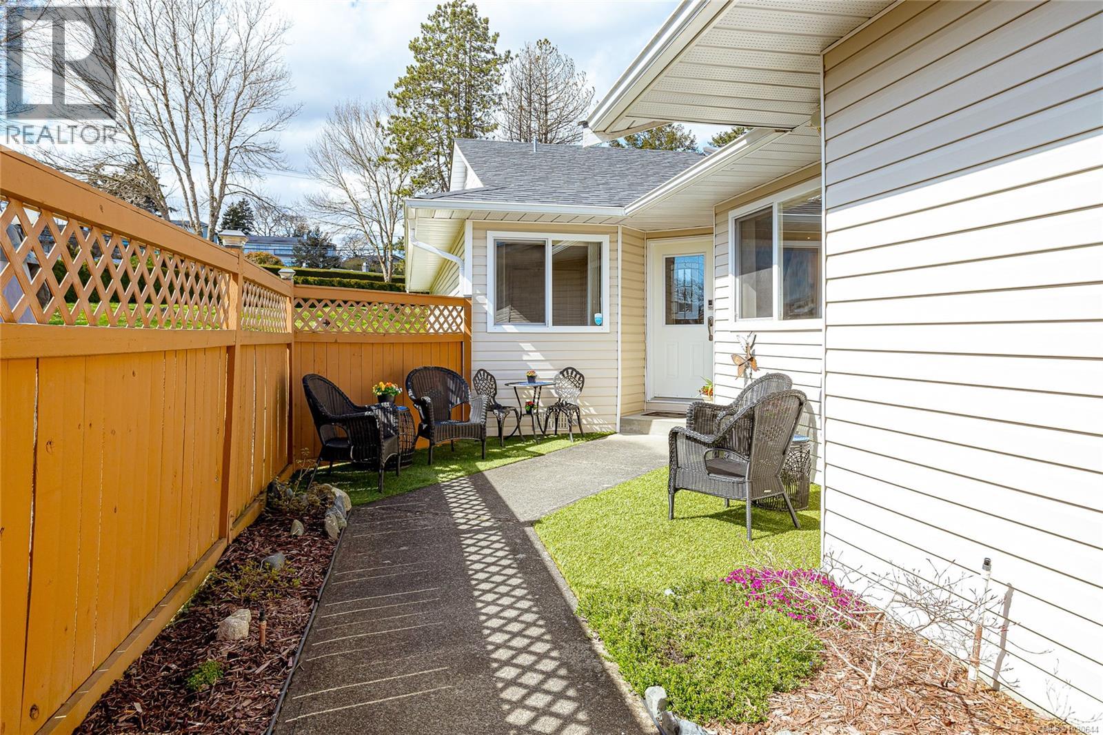 1 4125 Interurban Road, Saanich