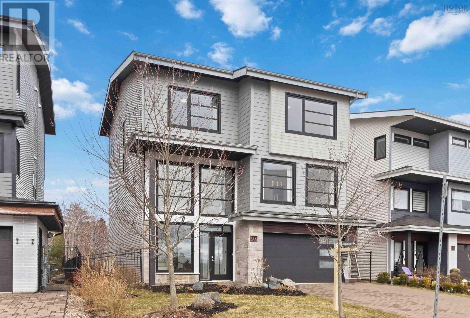 Property photo of 237 Transom Drive