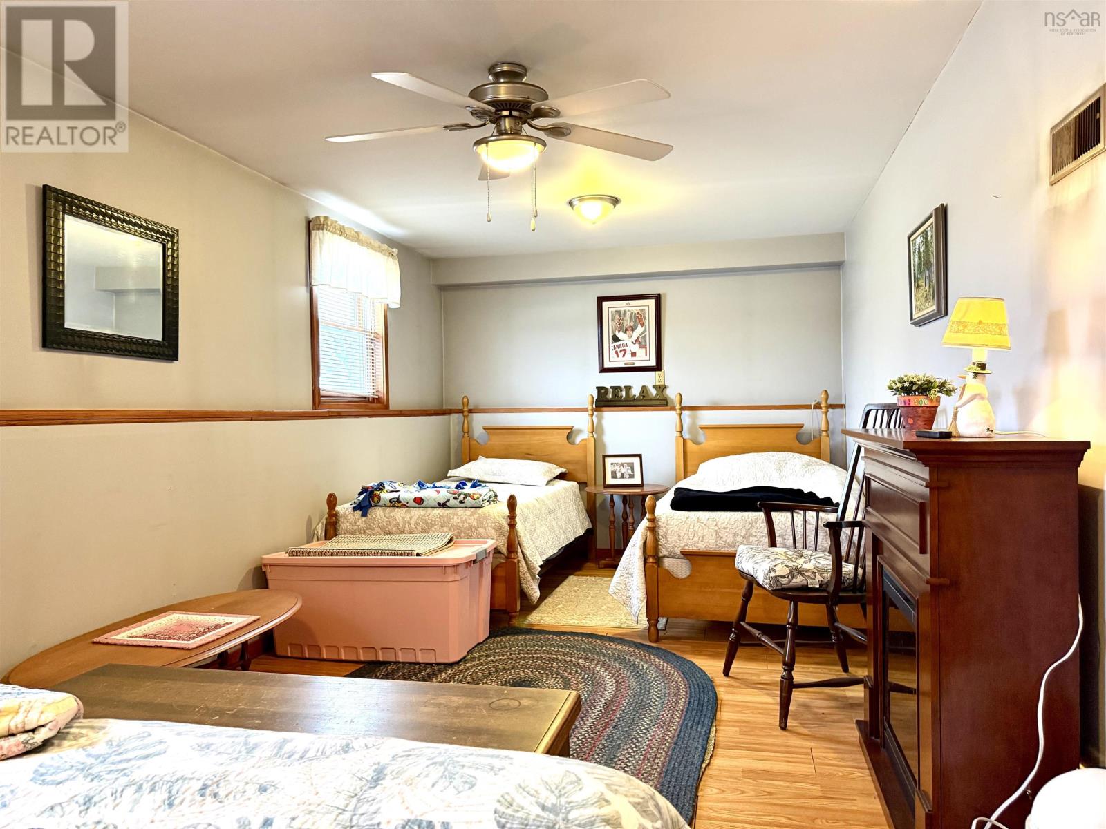 3856 302 HIGHWAY - 46