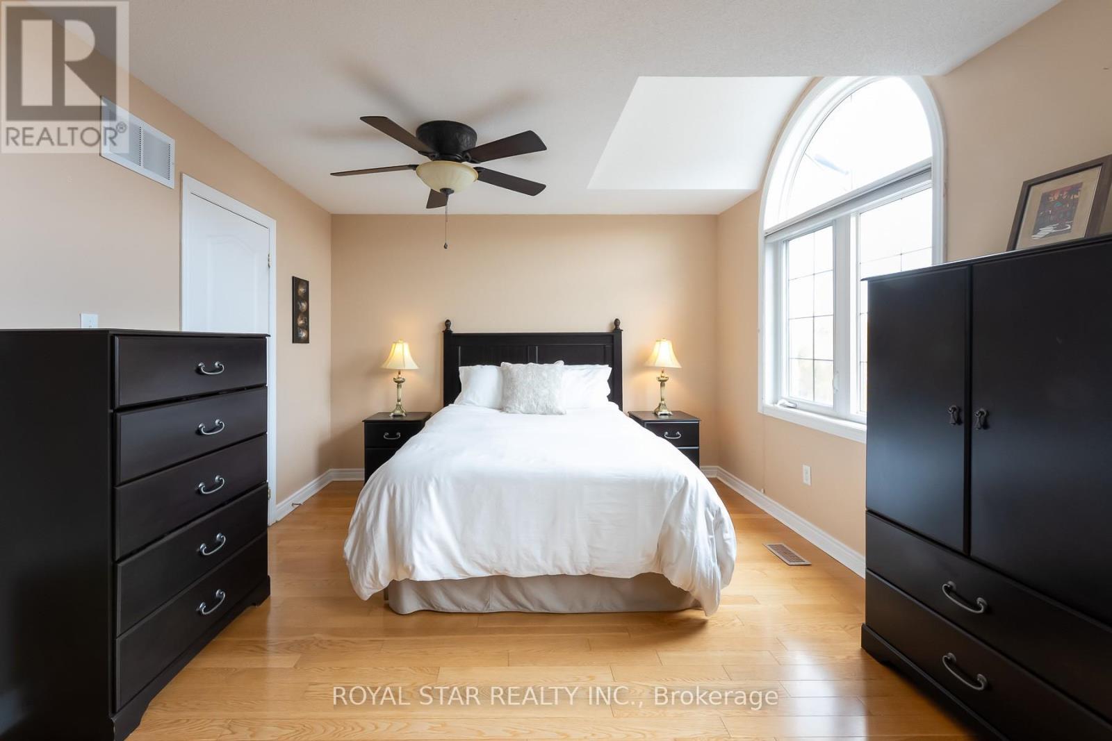 Single Family House for Sale in  VODDEN STREET E Brampton (Westgate) 