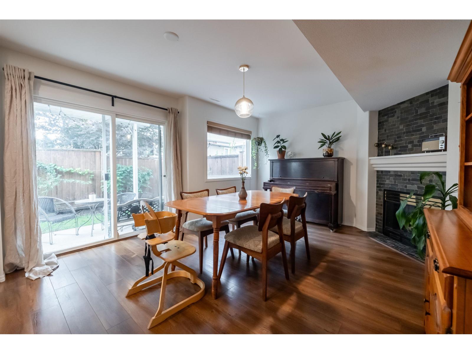 4 9486 WOODBINE STREET, Chilliwack Proper East, Chilliwack