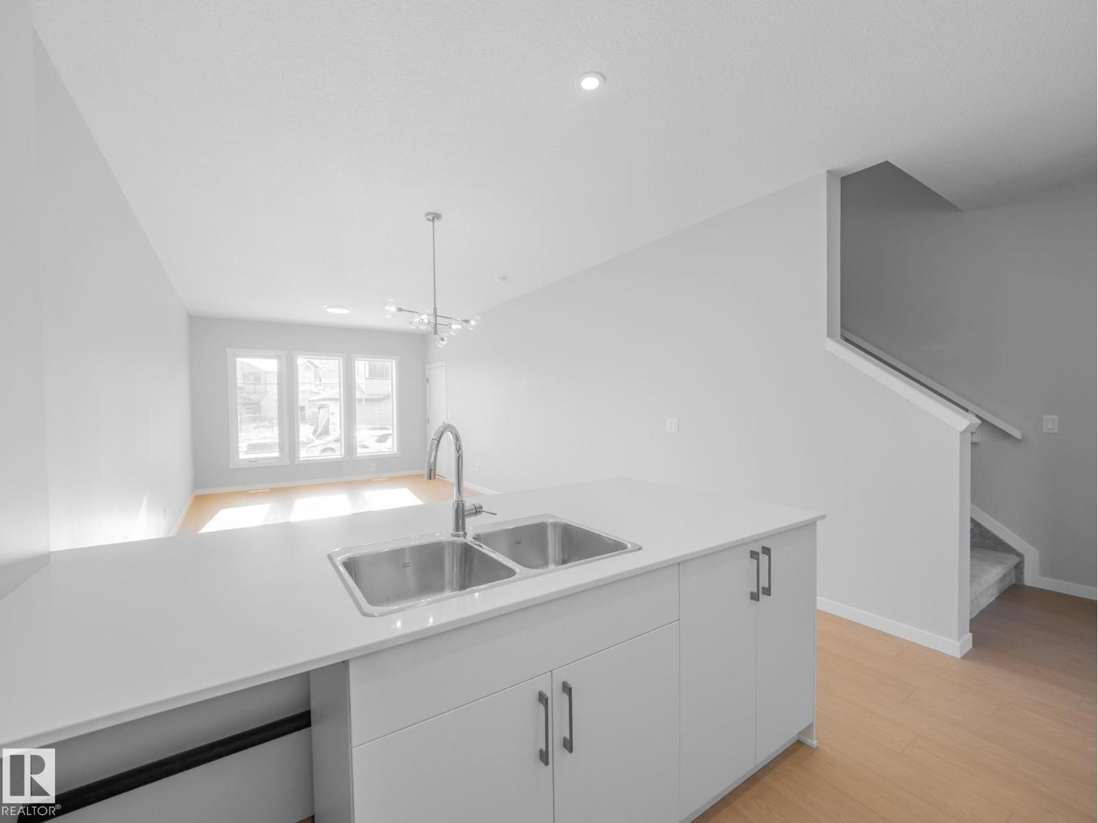 7230 ROSENTHAL DR NW, Edmonton