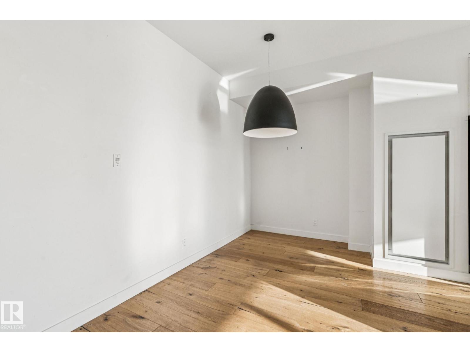 #321 63 INGLEWOOD PARK SE - 5