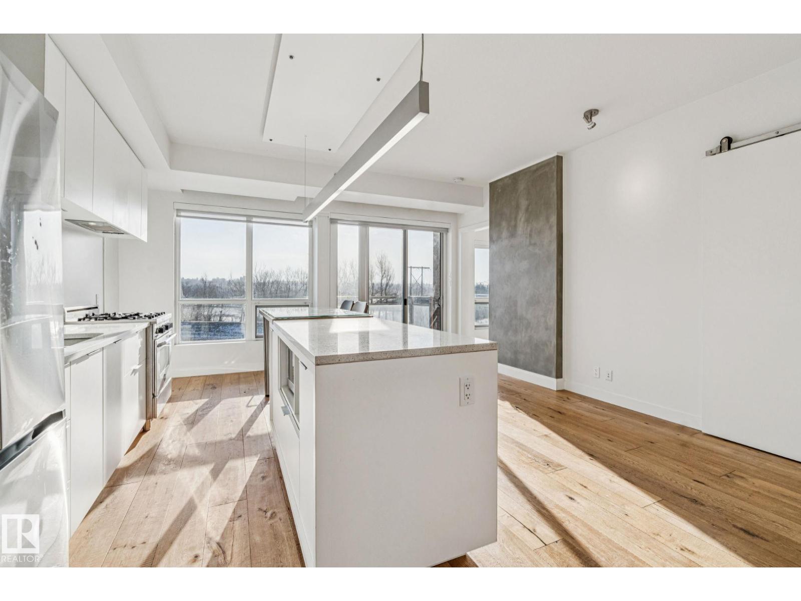 #321 63 INGLEWOOD PARK SE - 10