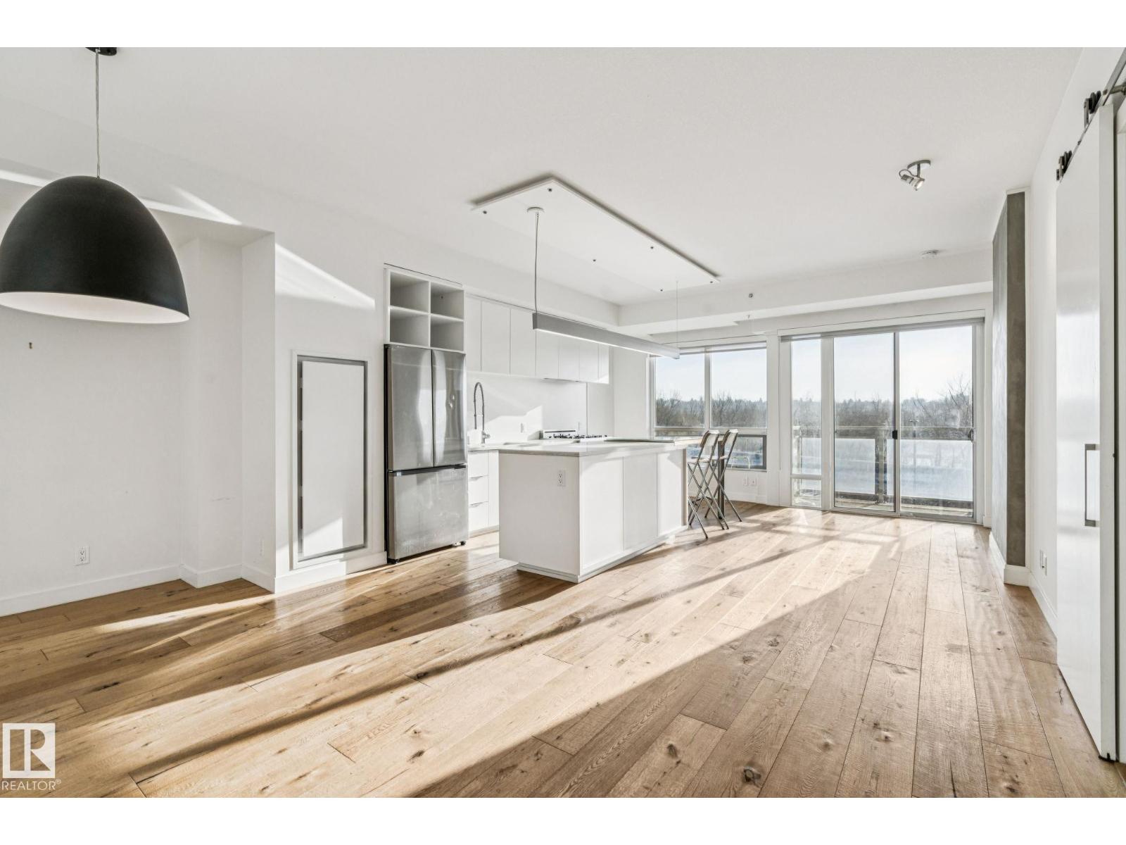 #321 63 INGLEWOOD PARK SE - 4