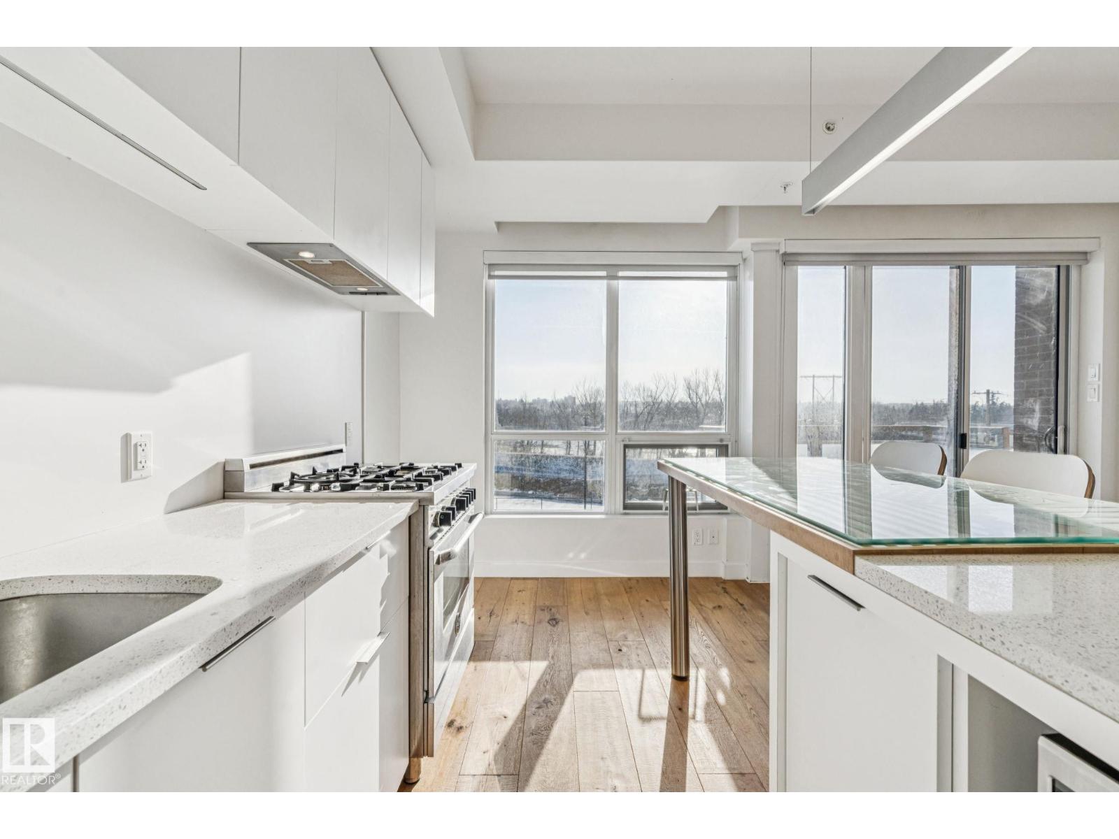 #321 63 INGLEWOOD PARK SE - 9