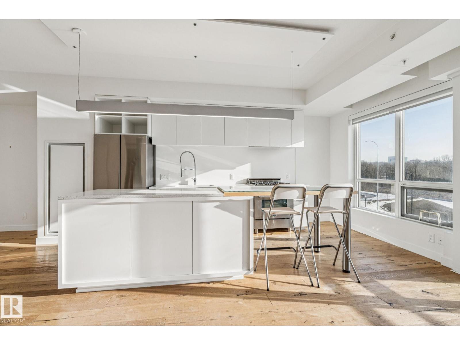 #321 63 INGLEWOOD PARK SE - 7