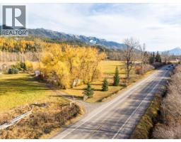 2370 Highway 3 Highway, Fernie, BC V0B1M0 Photo 33