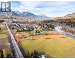 4pc Bathroom - 2370 Highway 3 Highway, Fernie, BC V0B1M0 Photo 7