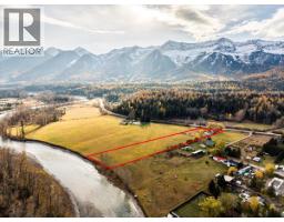 2370 Highway 3 Highway, Fernie, BC V0B1M0 Photo 29