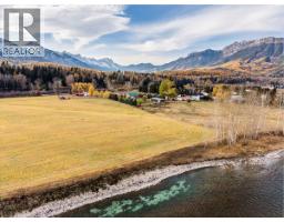 2370 Highway 3 Highway, Fernie, BC V0B1M0 Photo 16