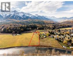 2370 Highway 3 Highway, Fernie, BC V0B1M0 Photo 25
