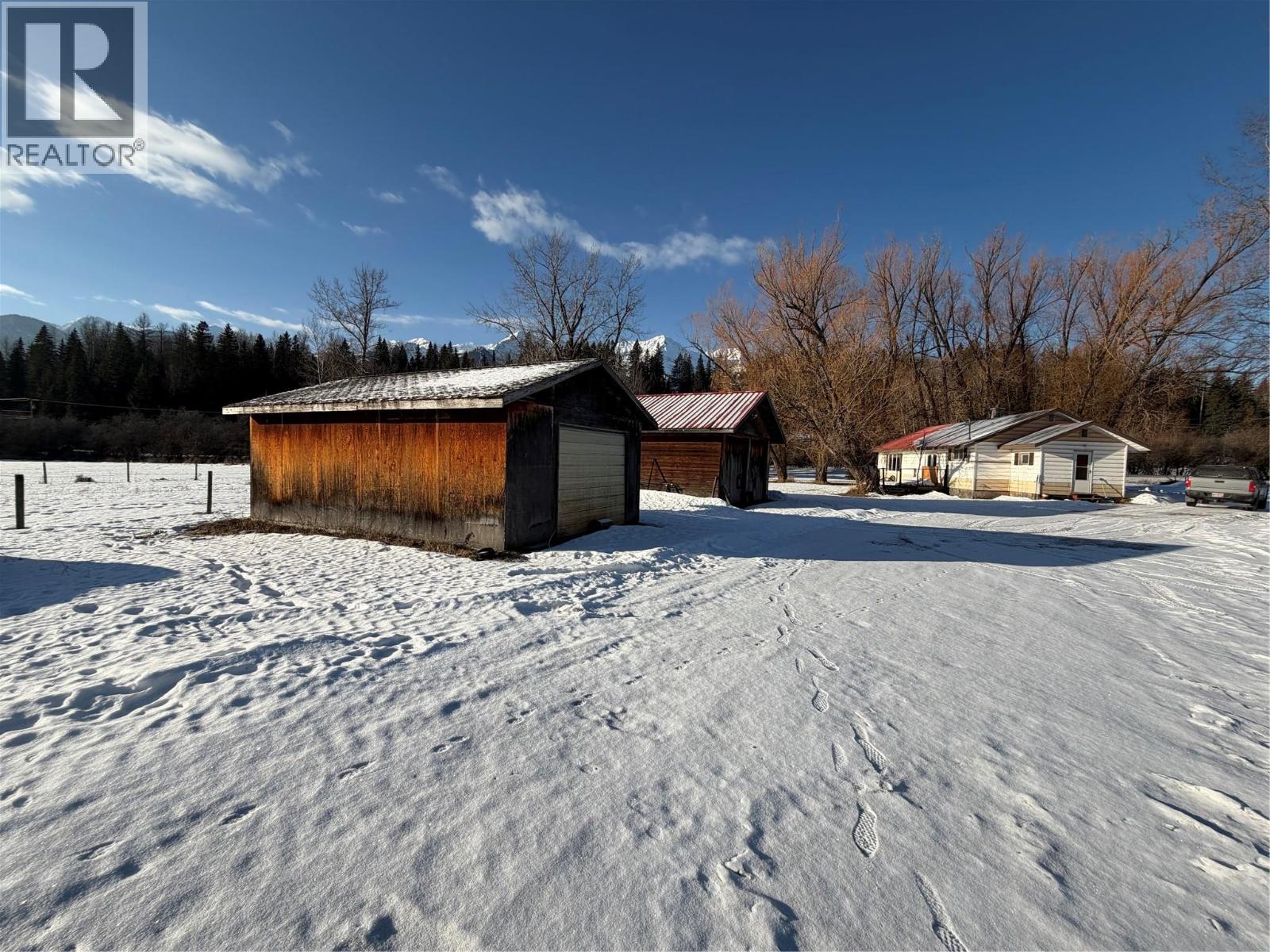 2370 Highway 3 Highway - 63