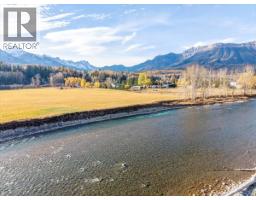 2370 Highway 3 Highway, Fernie, BC V0B1M0 Photo 40