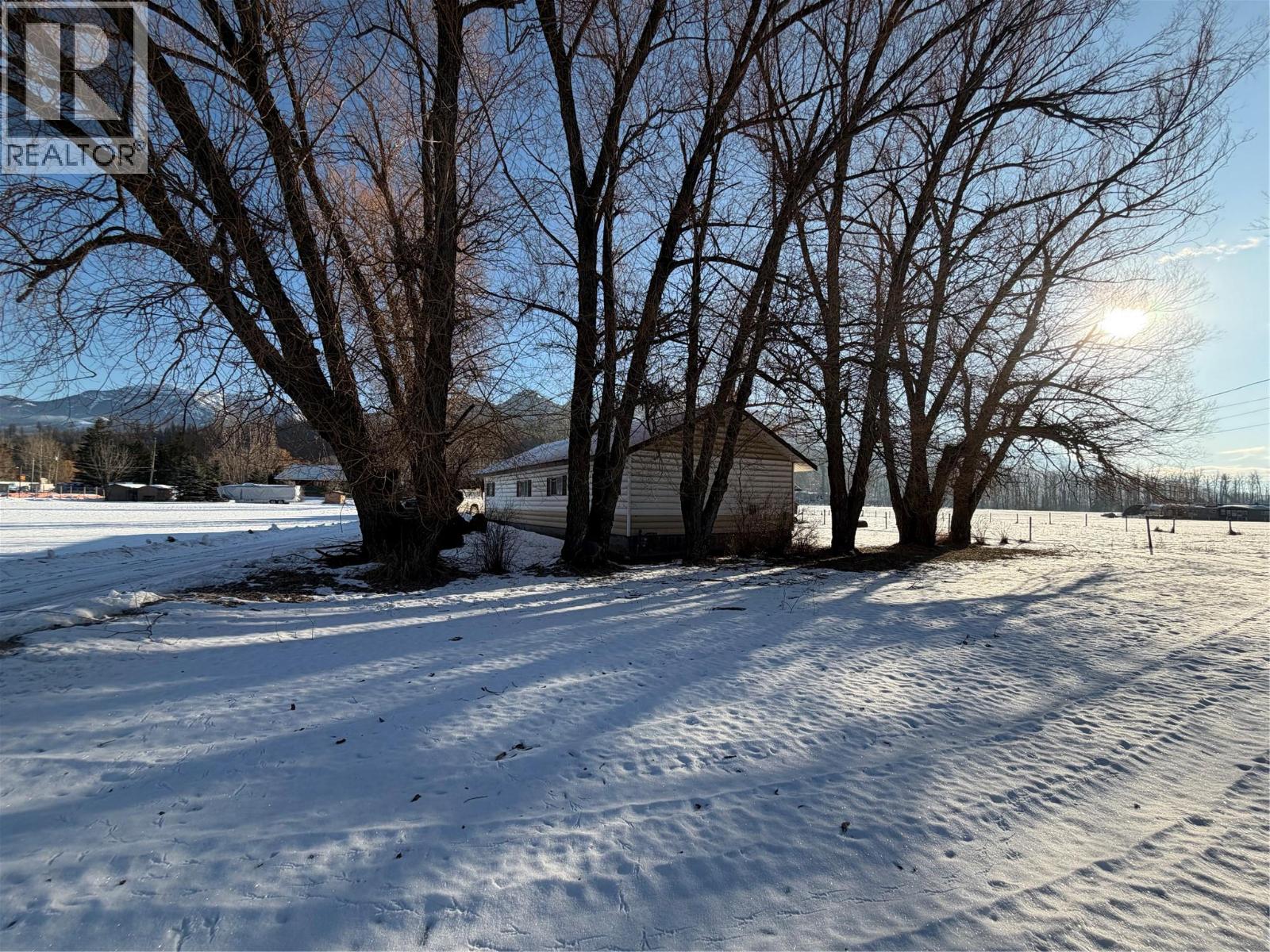 2370 Highway 3 Highway - 61