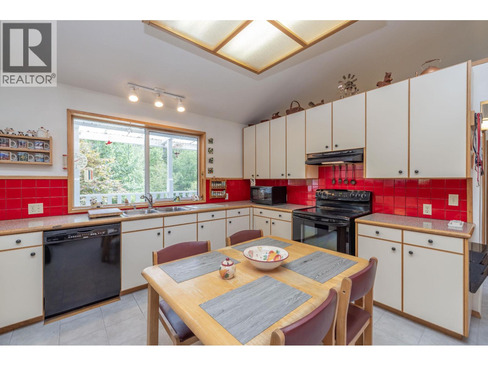 26307 GRANT AVENUE, Maple Ridge