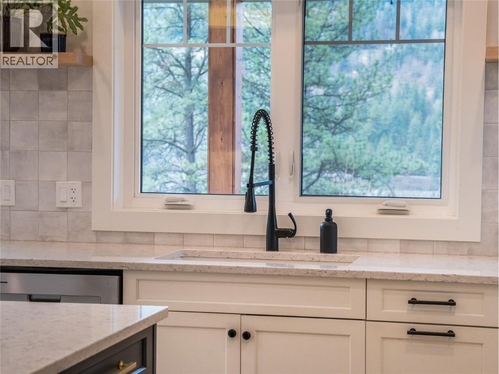 5758 Rocky Road, Nelson