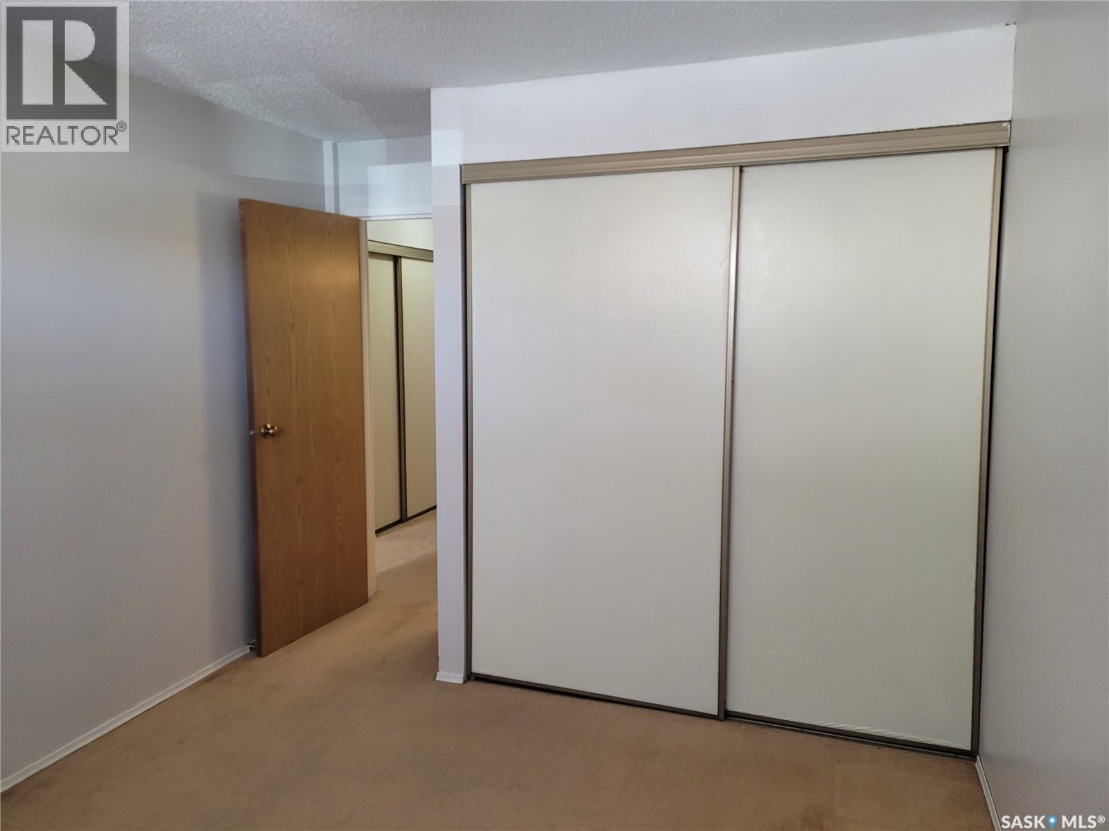 #413 310 STILLWATER DRIVE - 13