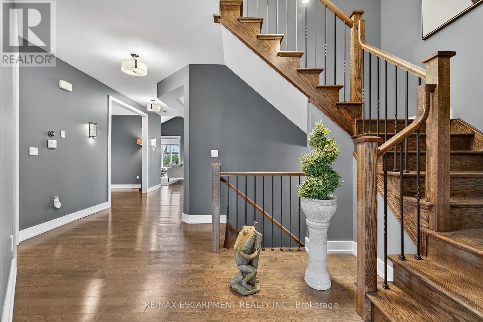 24 CHESTNUT DRIVE - 6