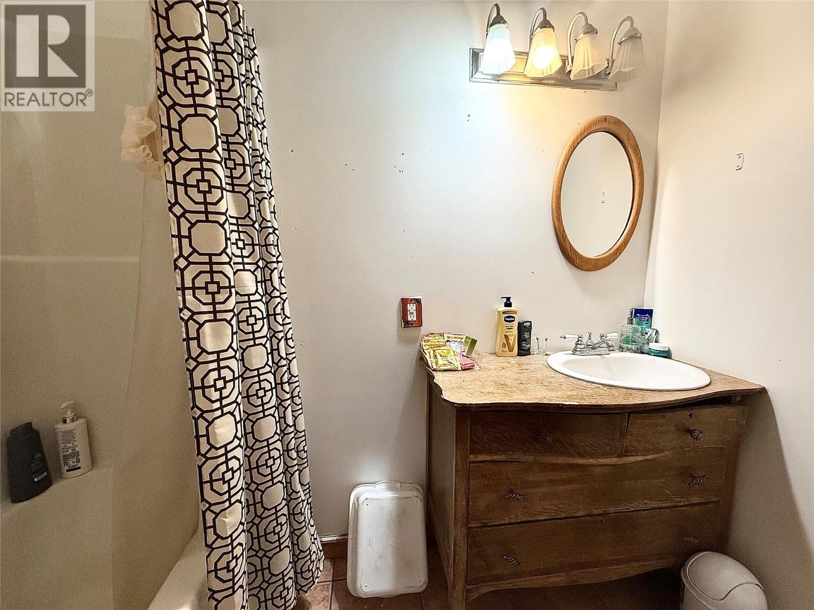 1325 Quilchena Avenue, Merritt