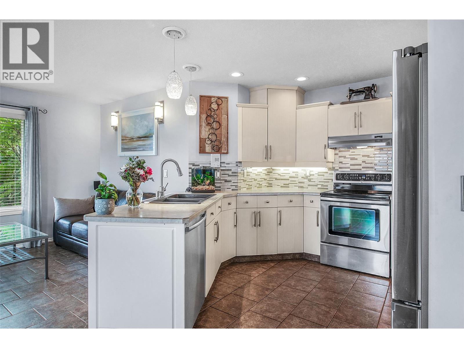 7095 Amber Drive, Vernon