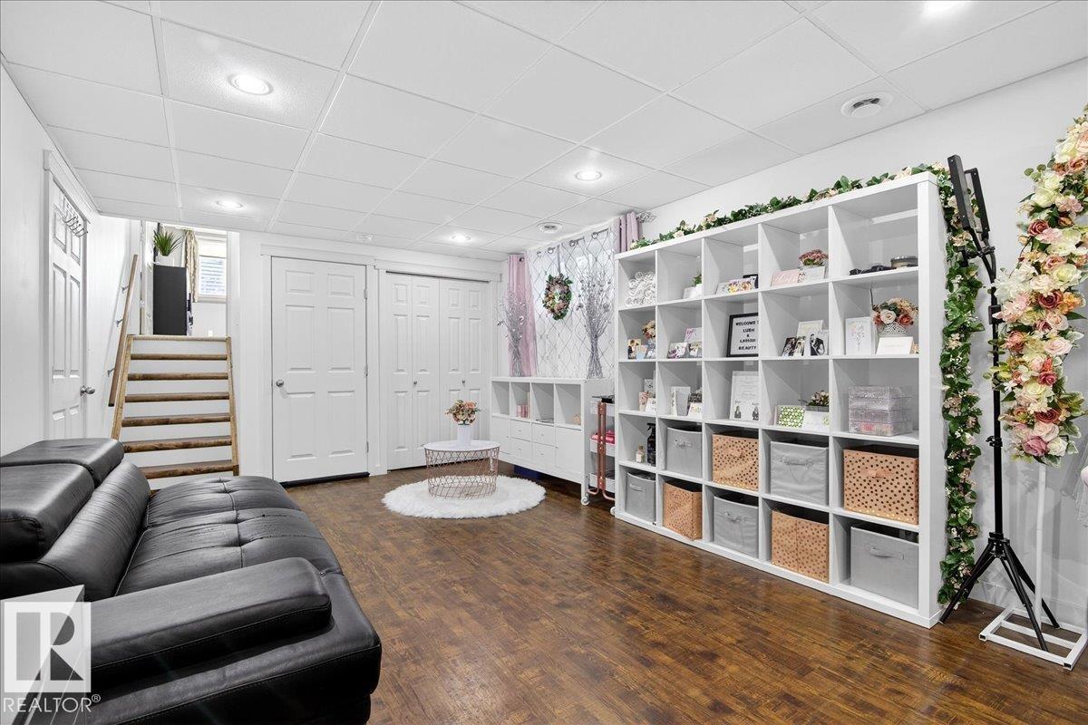 6072 STANTON DR SW, Edmonton