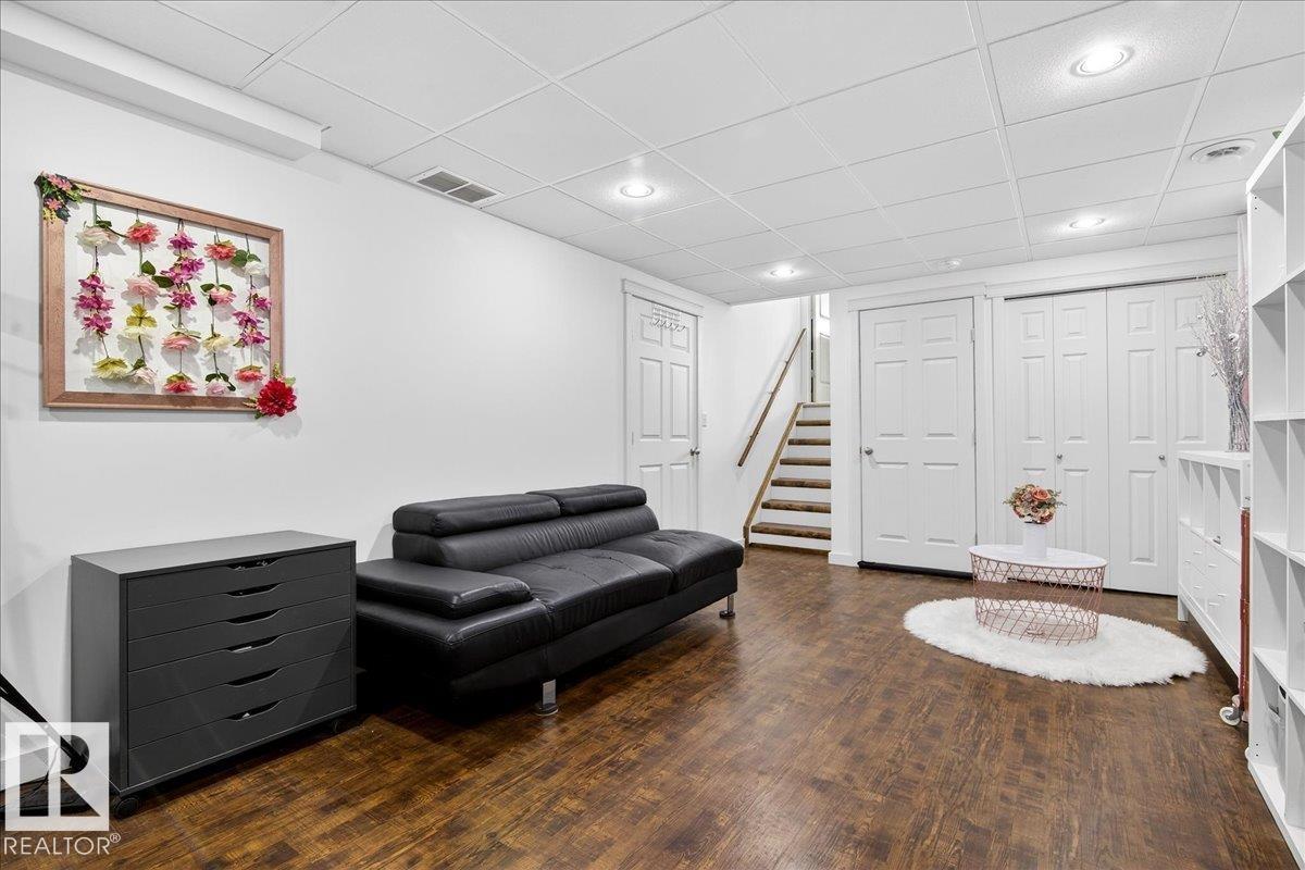 6072 STANTON DR SW, Edmonton