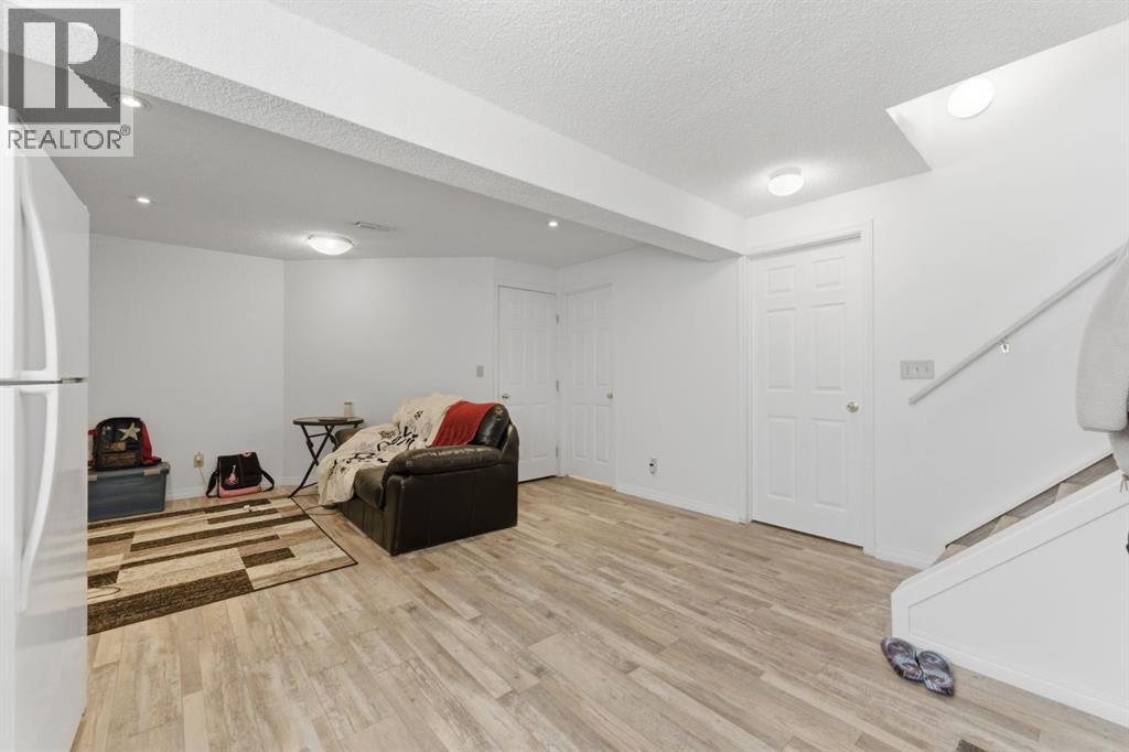 Single Family House 4 Level for Sale in  Applewood Way SE Applewood Park Calgary 